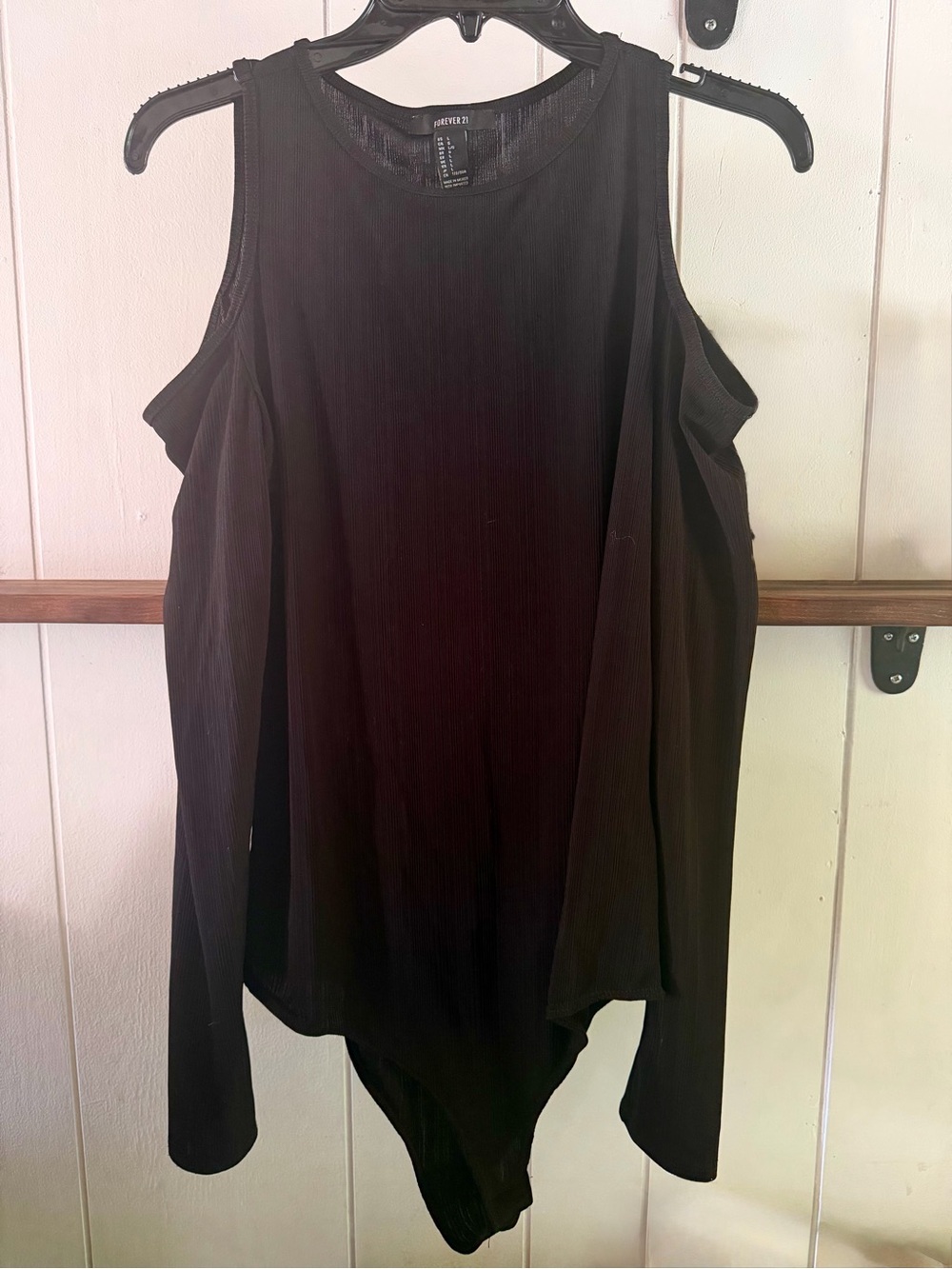 Forever 21 Black Cold-Shoulder Ribbed Sleeveless Bodysuit - L